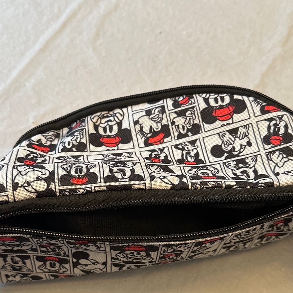 Disney Buckle-Down Mickey Mouse Fanny Pack - Picture 5 of 5